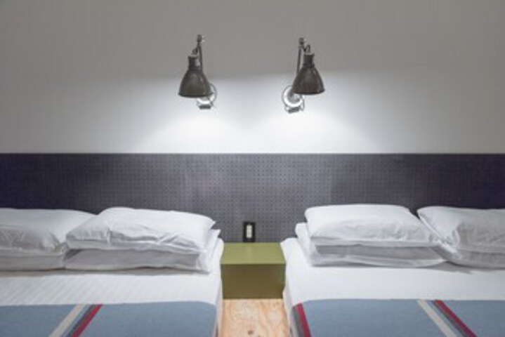 Room 171 of 214