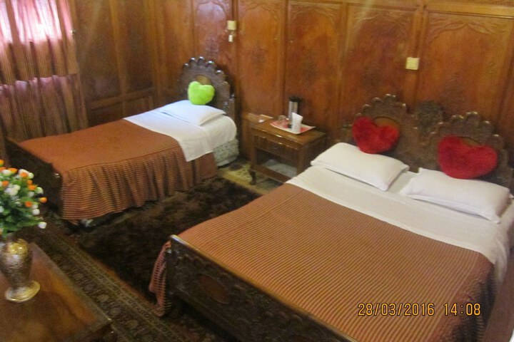 Room 5 of 36