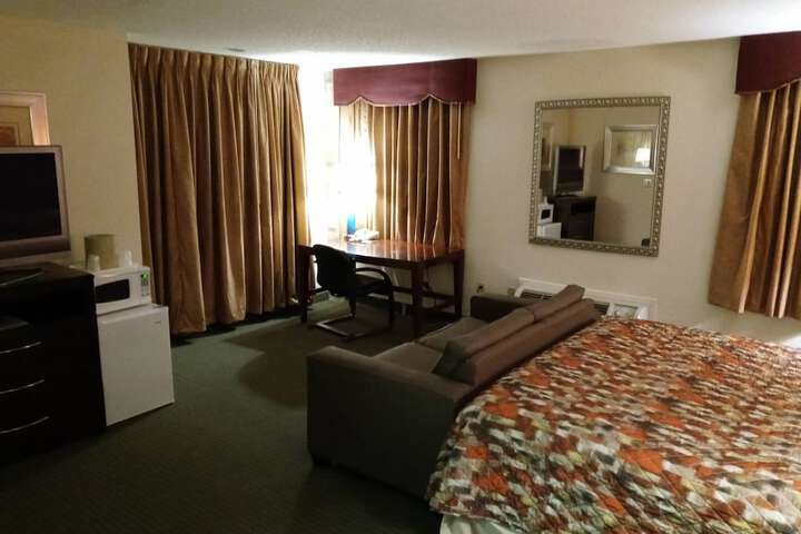 Room 10 of 51