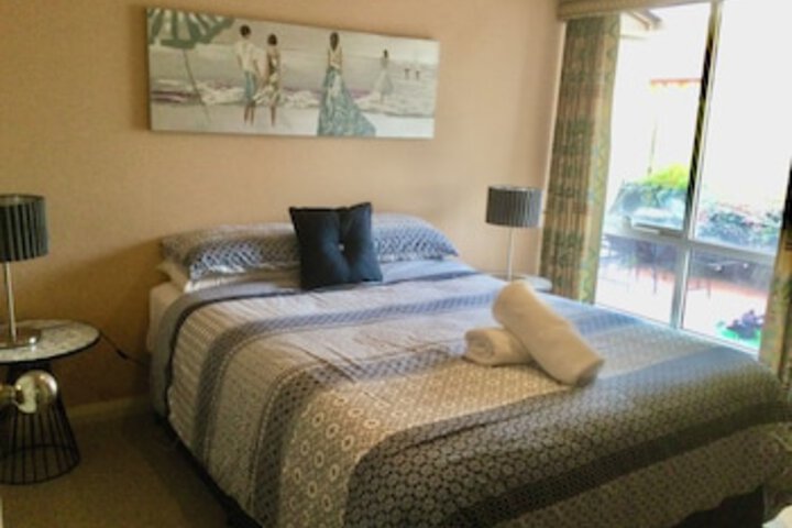 Room 4 of 36