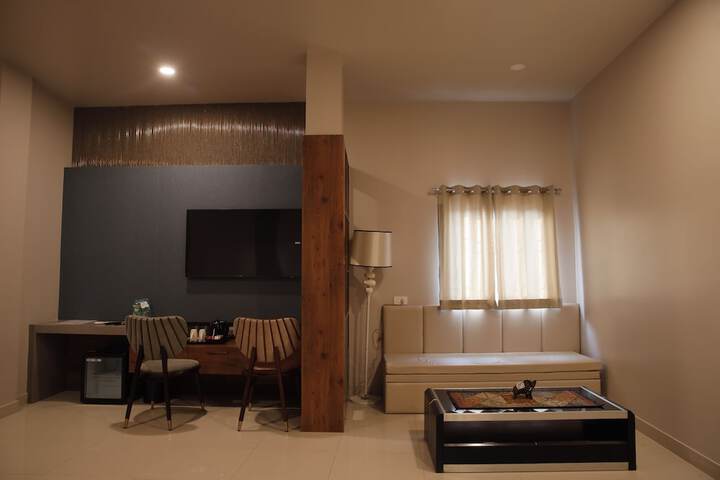 Room 7 of 30