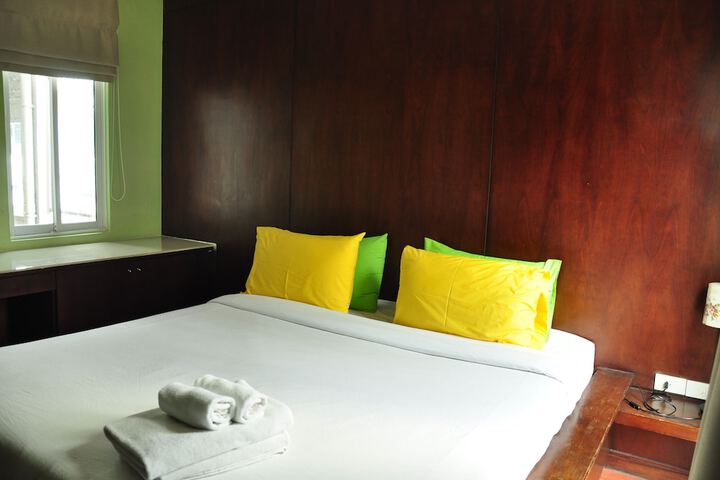 Room 16 of 70