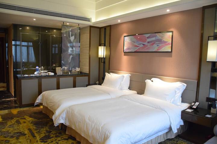 Room 20 of 51