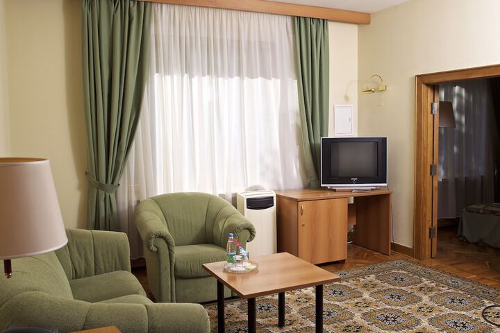 Room 45 of 84