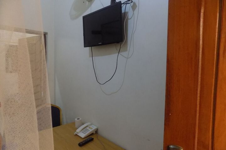 Room 18 of 43