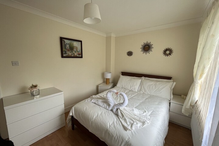 Room 5 of 35