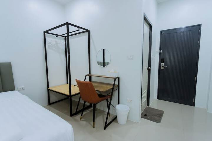 Room 10 of 23