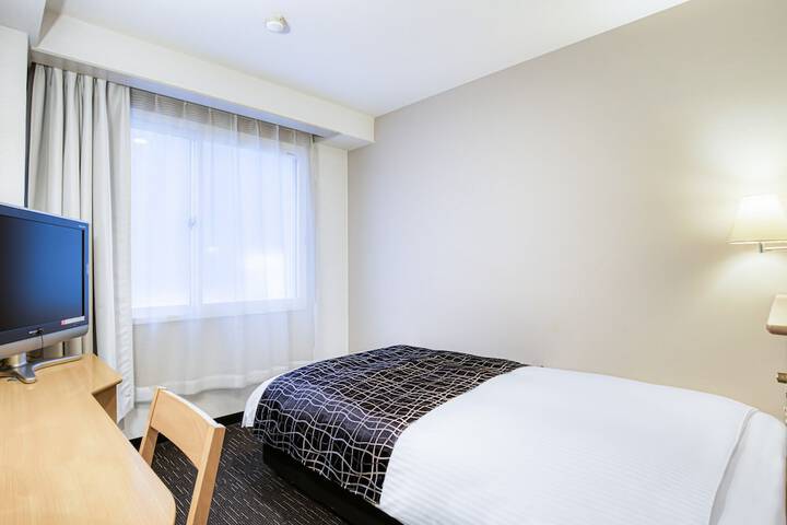Room 4 of 39