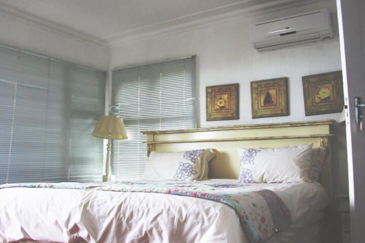 Room 5 of 13
