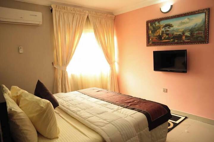 Room 3 of 41