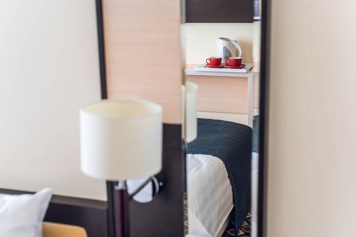Room 6 of 57