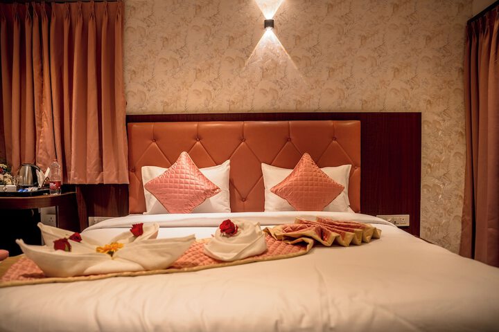 Room 10 of 76