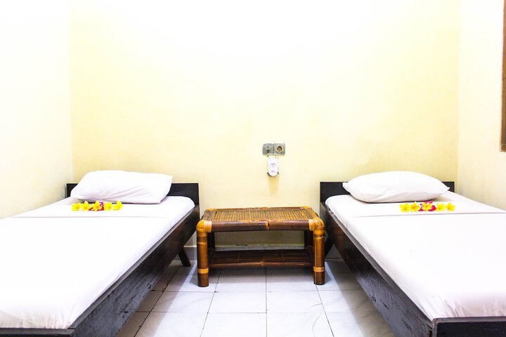 Room 3 of 33
