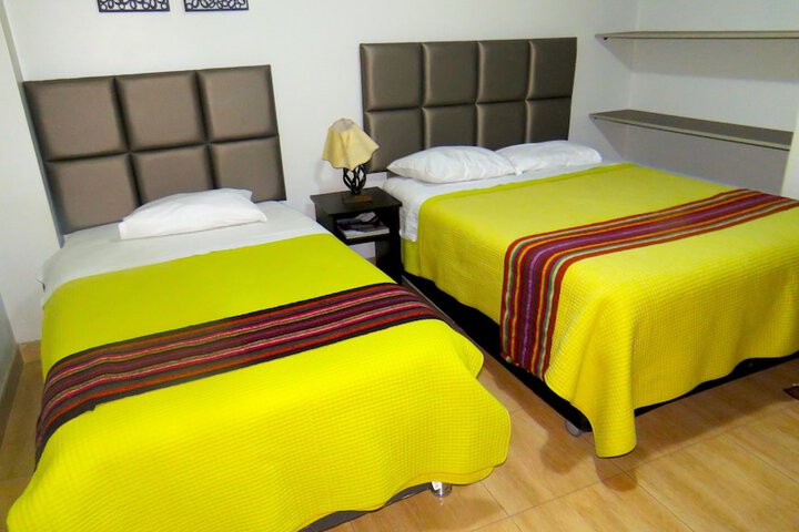 Room 10 of 32