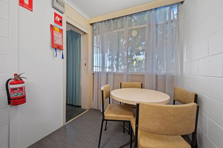 Room 16 of 31