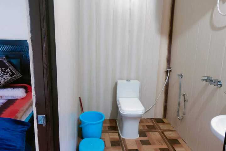 Room 12 of 31