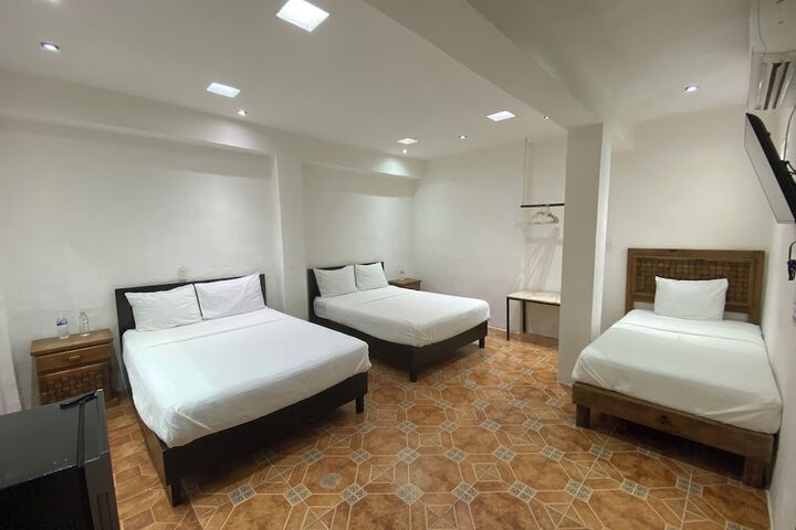 Room 12 of 22