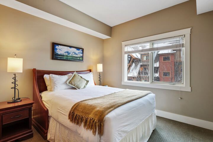 Room 3 of 22