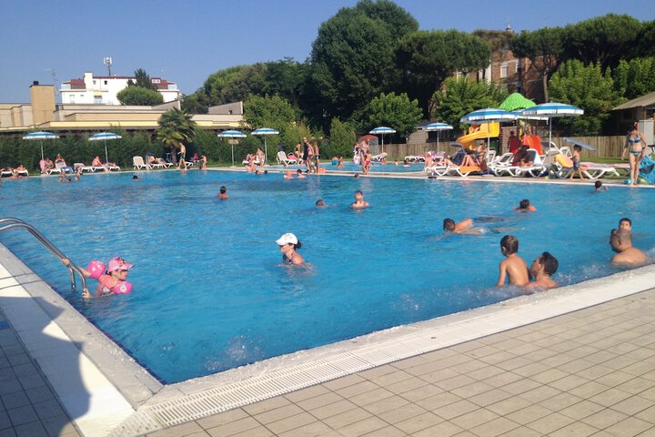 Pool Hotel