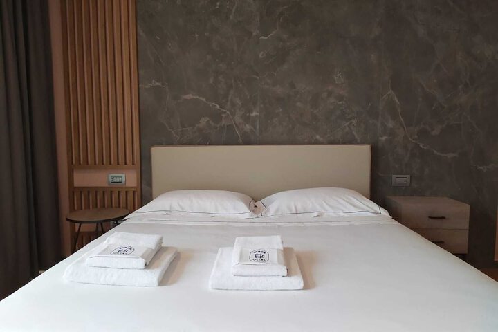 Room 7 of 20