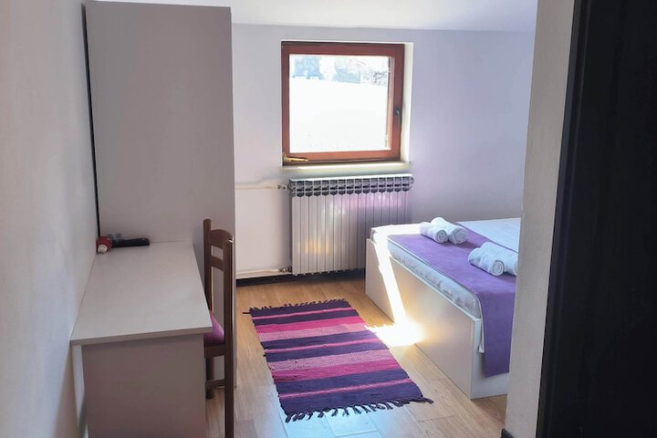 Room 30 of 44