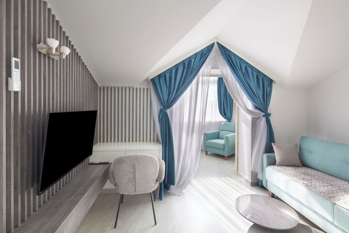Room 33 of 55