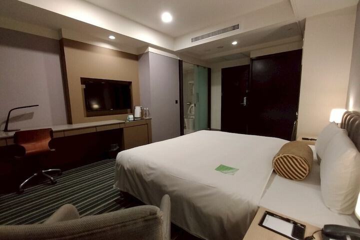 Room 57 of 88