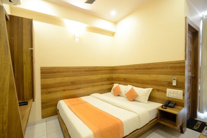 Room 19 of 39
