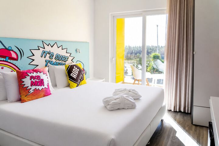 Room 10 of 65