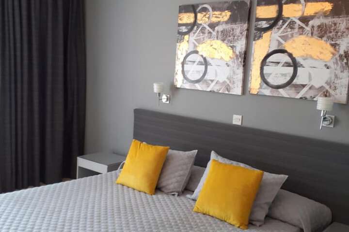 Room 32 of 61