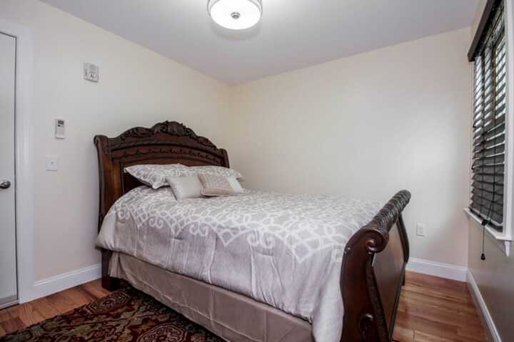Room 12 of 32