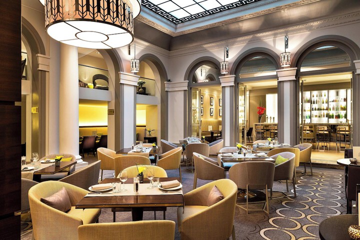 Entrance & Lobby