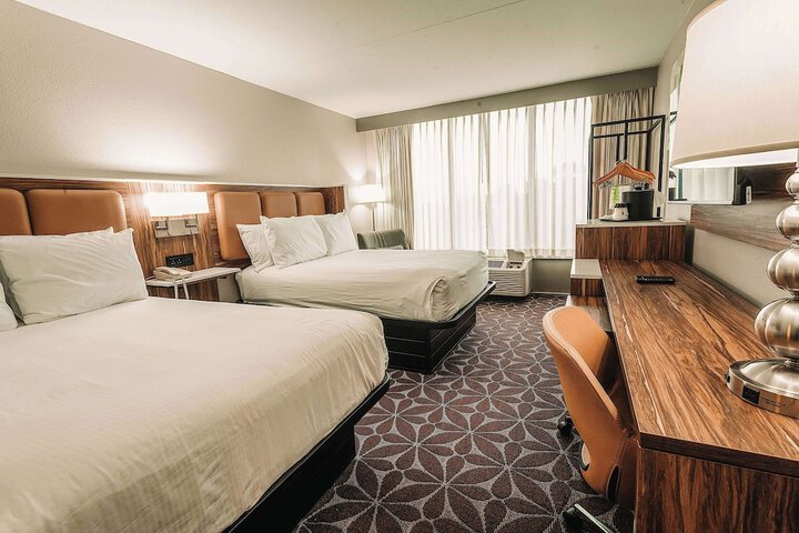 2 Double Beds (5 of 7)