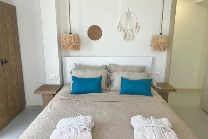 Room 2 of 51
