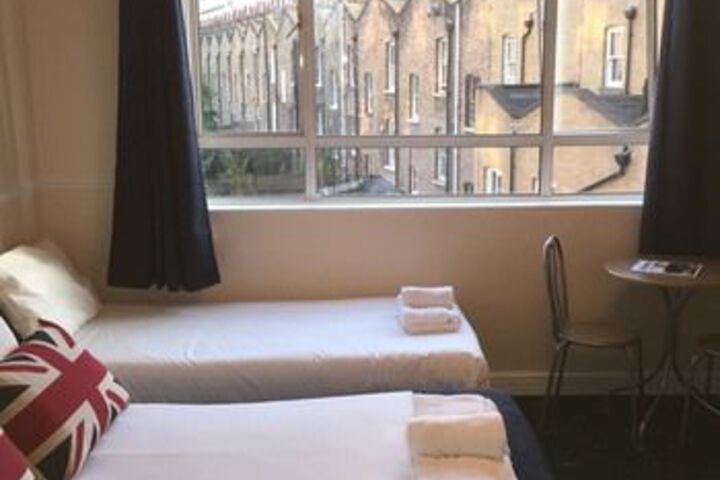Room 44 of 82