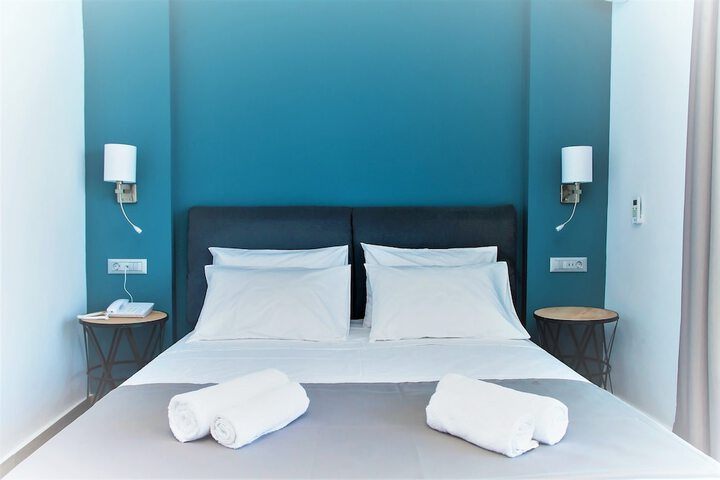 Room 8 of 37