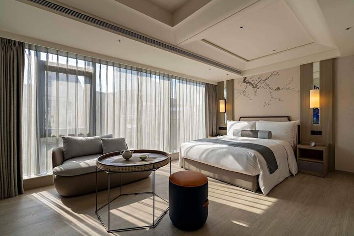 Room 14 of 79