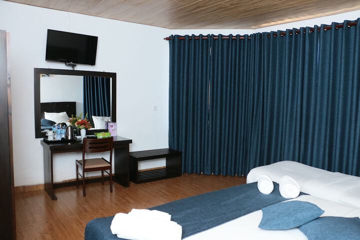 Room 20 of 34