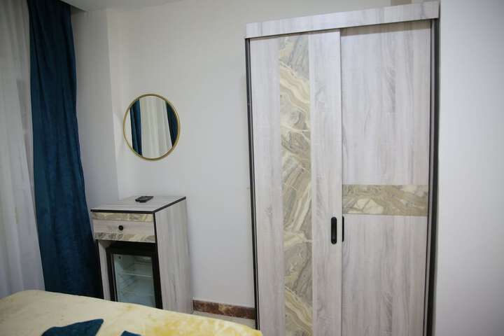Room 26 of 99