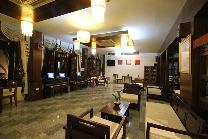 Hotel Interior 7 of 73