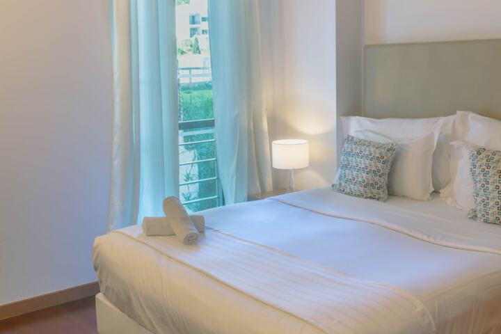 Room 9 of 34