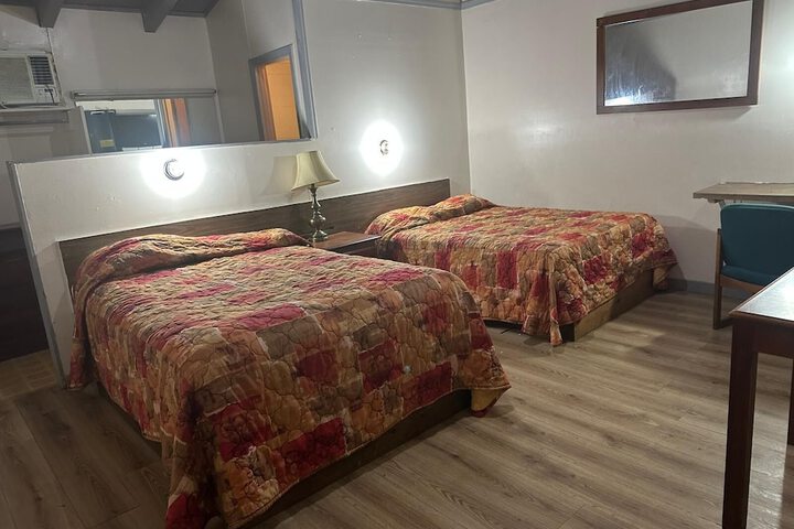 Room 27 of 51