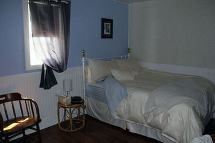 Room 16 of 40