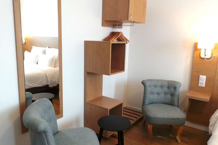 Room 19 of 127