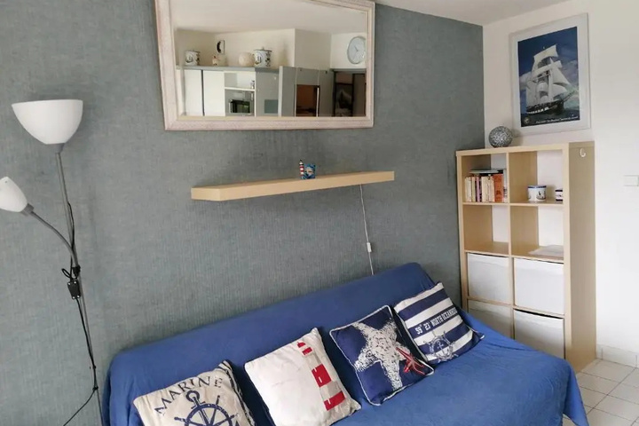 Room 2 of 12