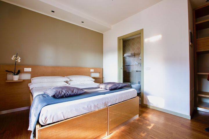 Room 7 of 39