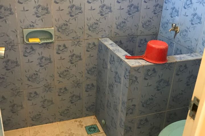 Room 9 of 11