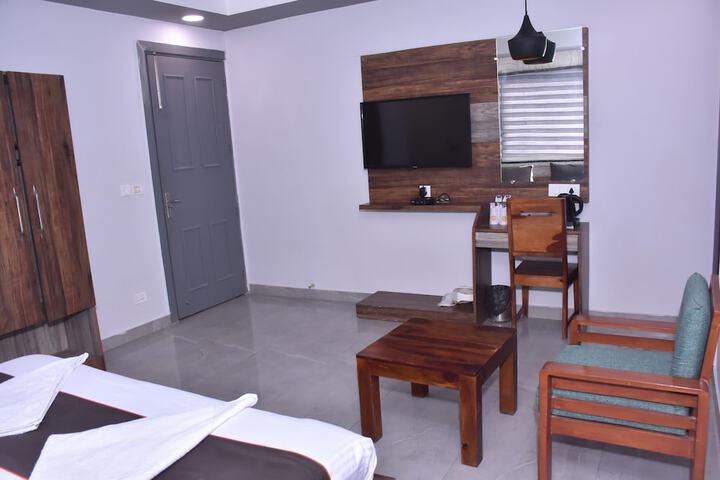 Room 8 of 47