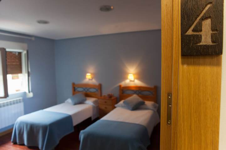 Room 35 of 85