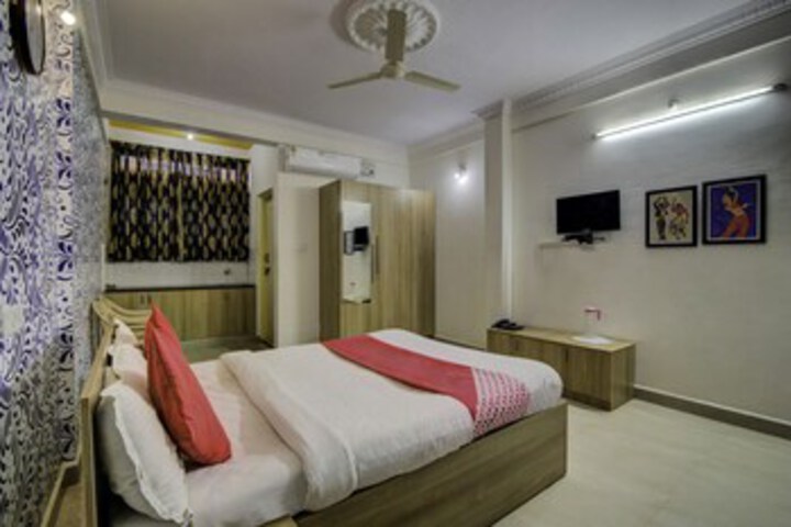 Room 25 of 41